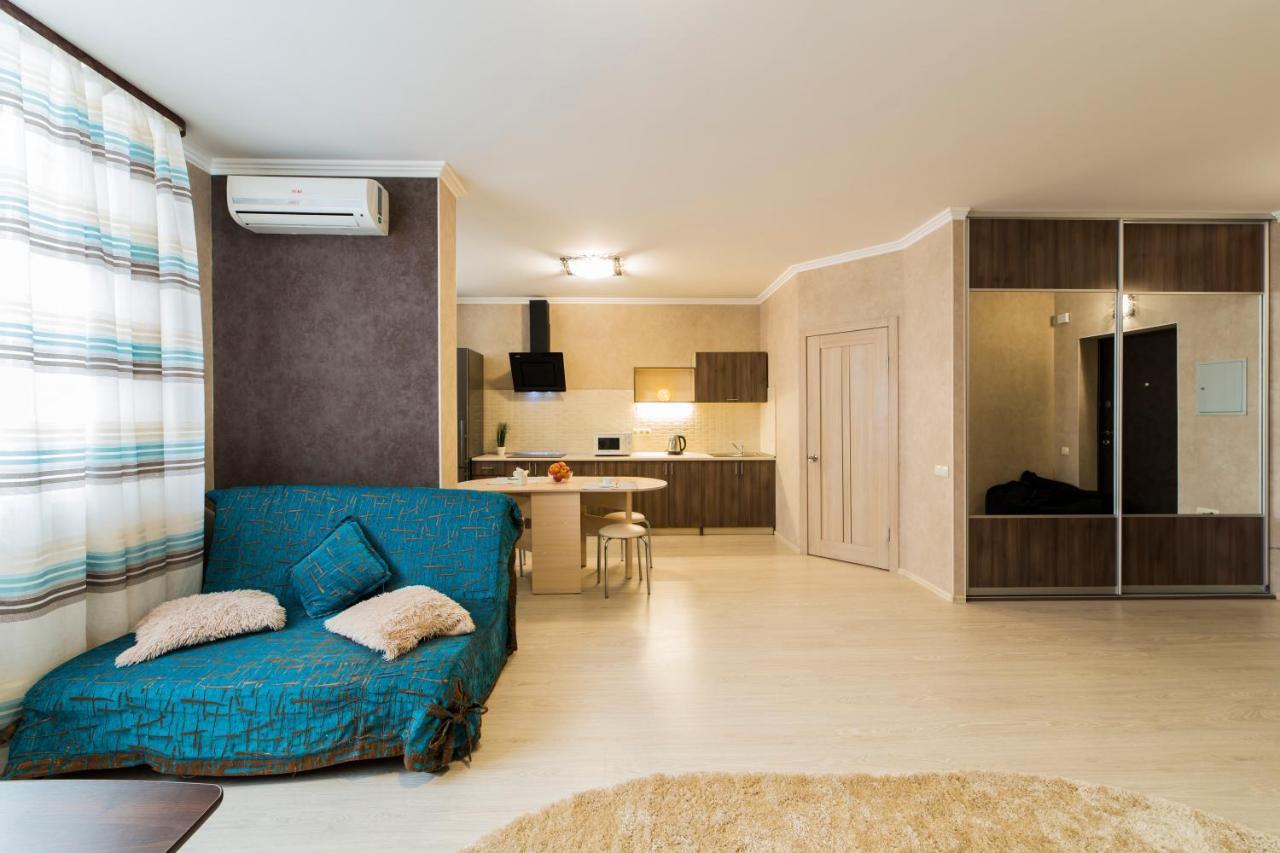 Studio Apartment On Bazhana Kiev Luaran gambar